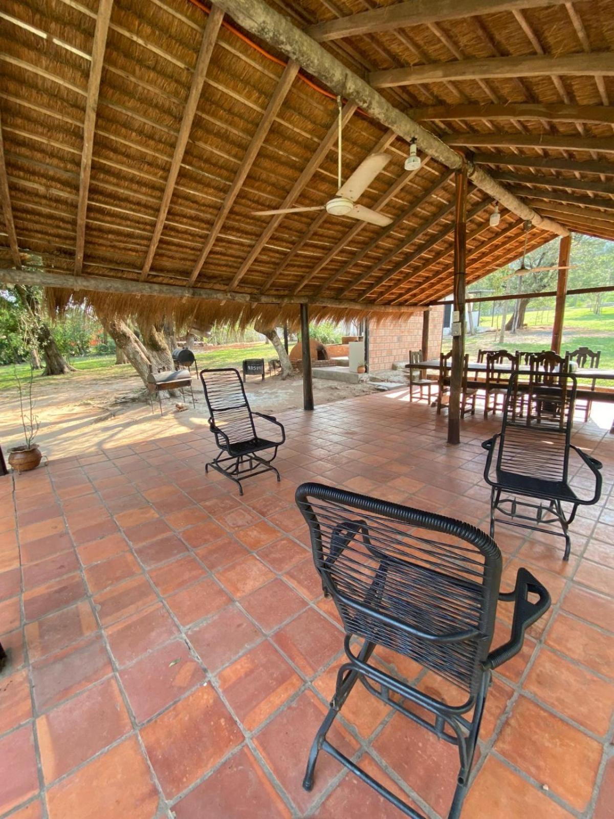 Posada San Miguel Paraguari Extérieur photo